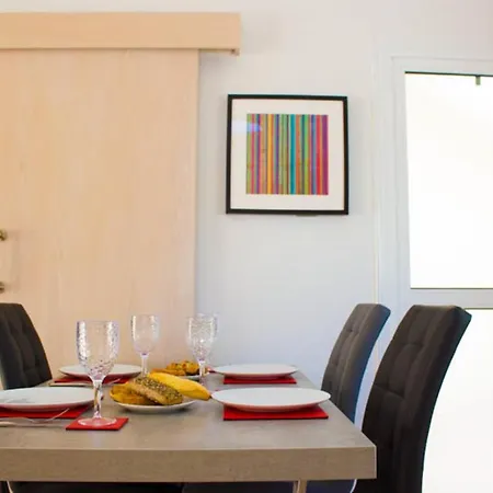 Chloe Apartman Paralímni
